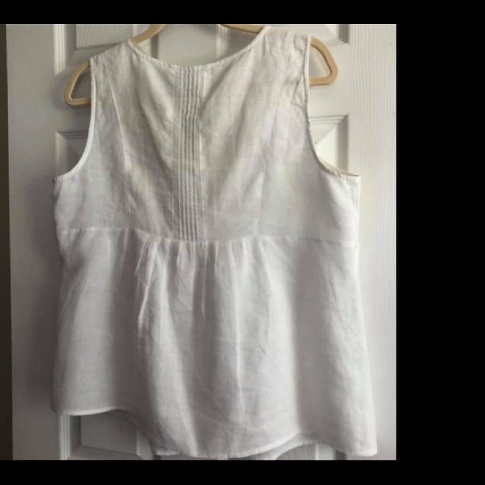 Beautiful Spring/Summer top! - Picture 3 of 3